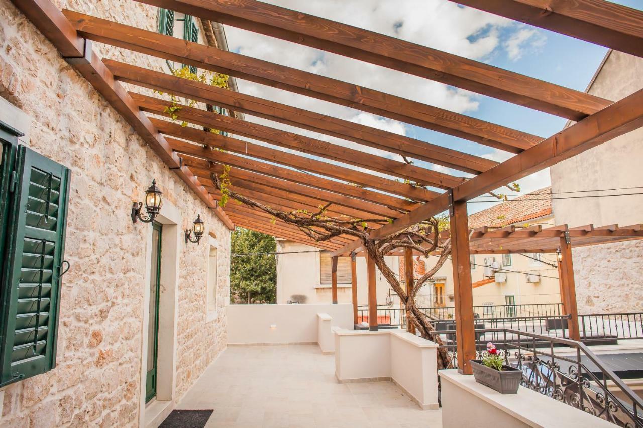 Hostel Scala Šibenik Esterno foto
